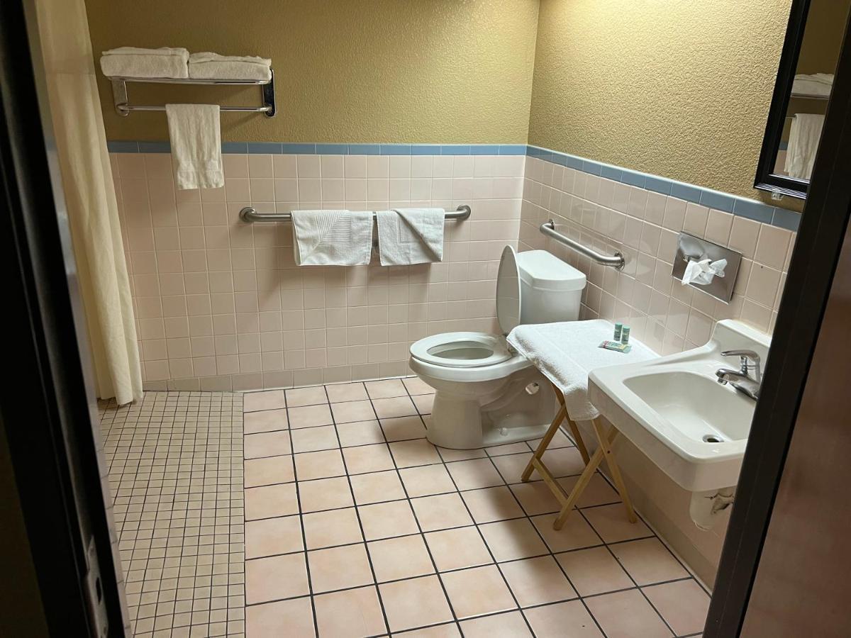 Americas Best Value Inn Pharr/Mcallen Buitenkant foto