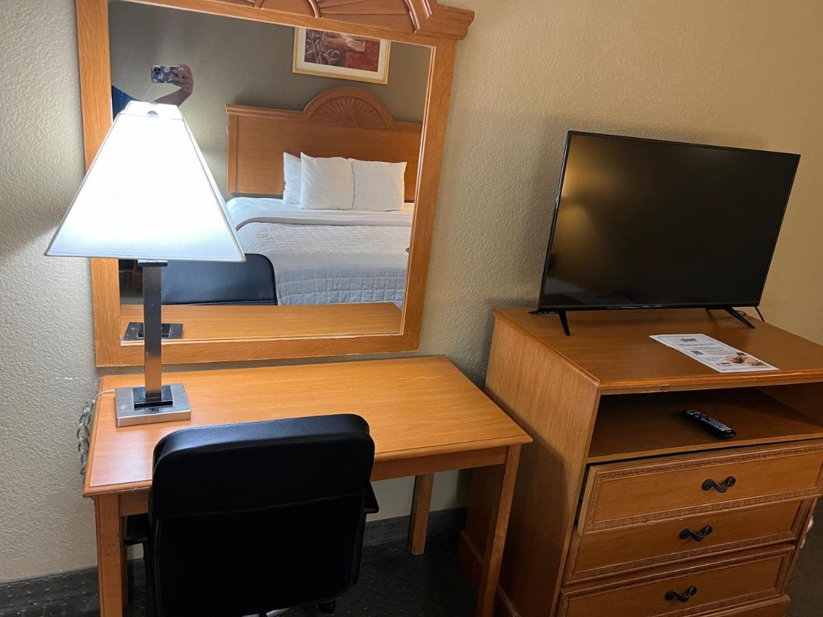 Americas Best Value Inn Pharr/Mcallen Buitenkant foto