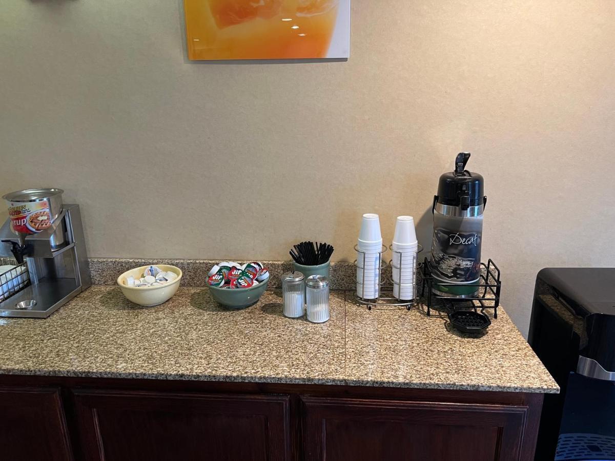 Americas Best Value Inn Pharr/Mcallen Buitenkant foto