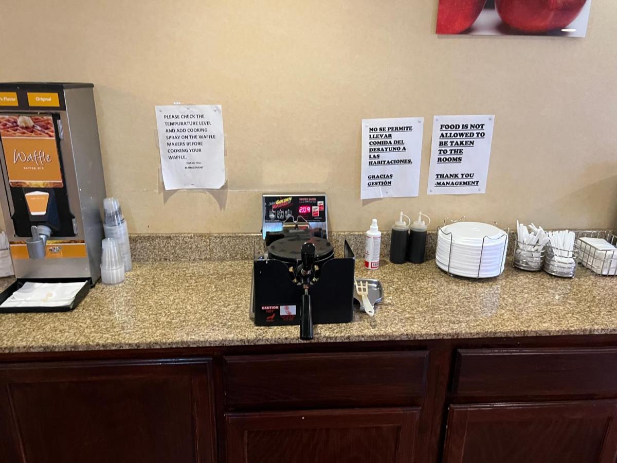 Americas Best Value Inn Pharr/Mcallen Buitenkant foto
