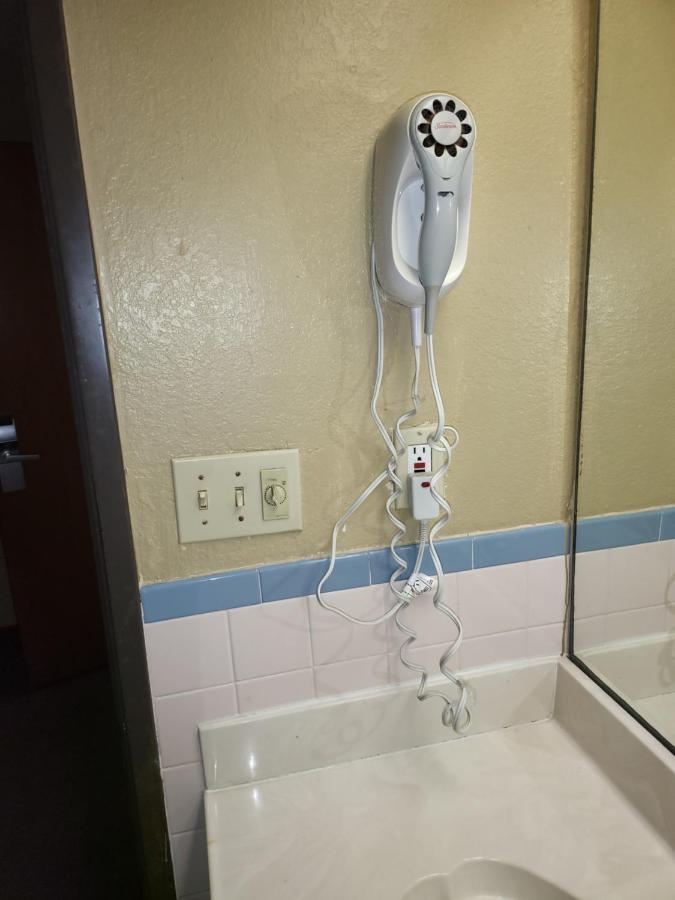 Americas Best Value Inn Pharr/Mcallen Buitenkant foto